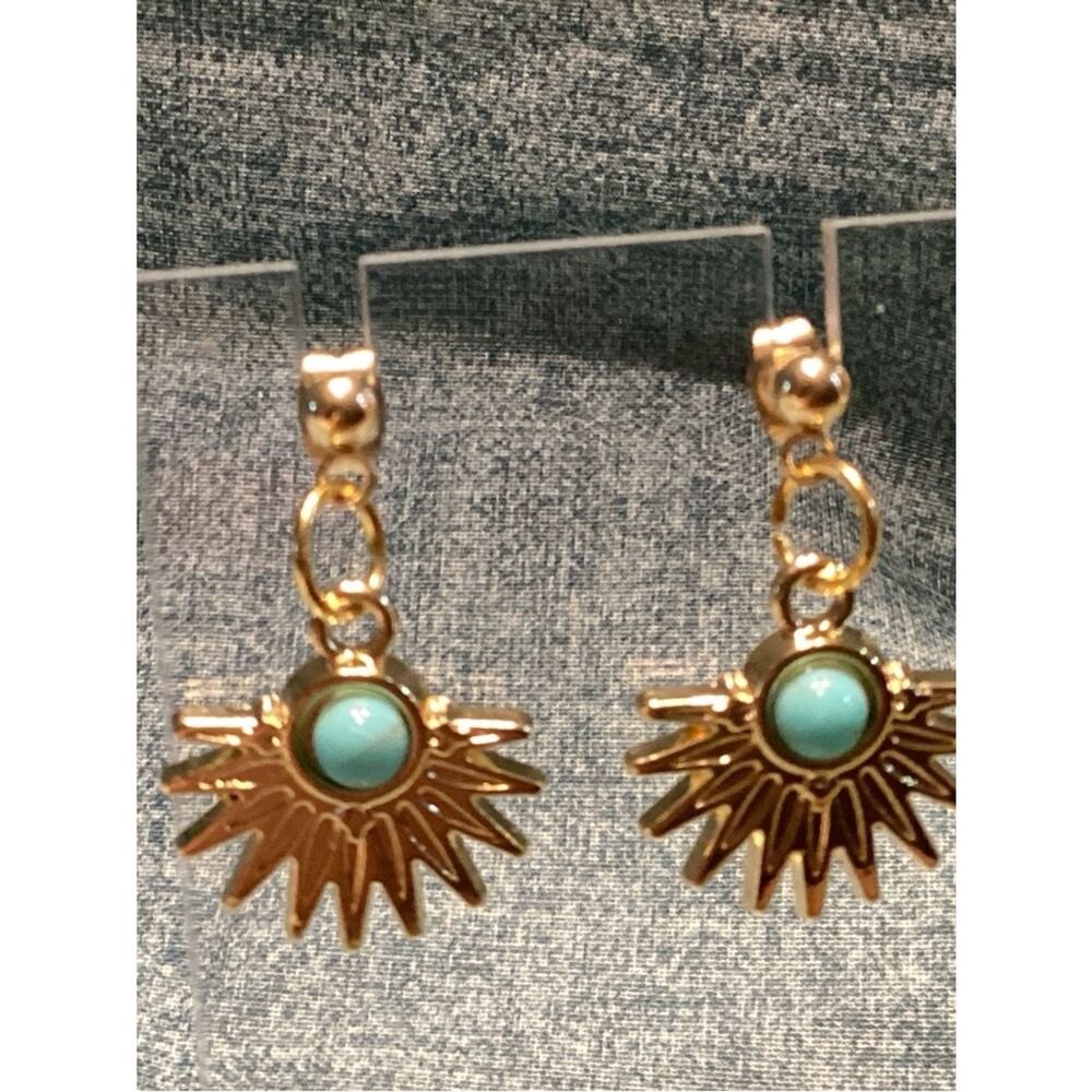 NWOT. Goldtone Sunburst Dangle Earrings with Faux Turquoise Center - Picture 3 of 8